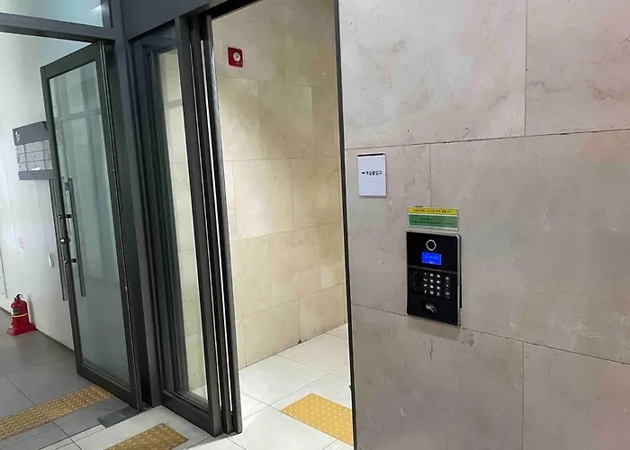The Share Myeongdong High-rise Floor & Free Gym #subway Station 3min #myeongdong 10min * Seoel