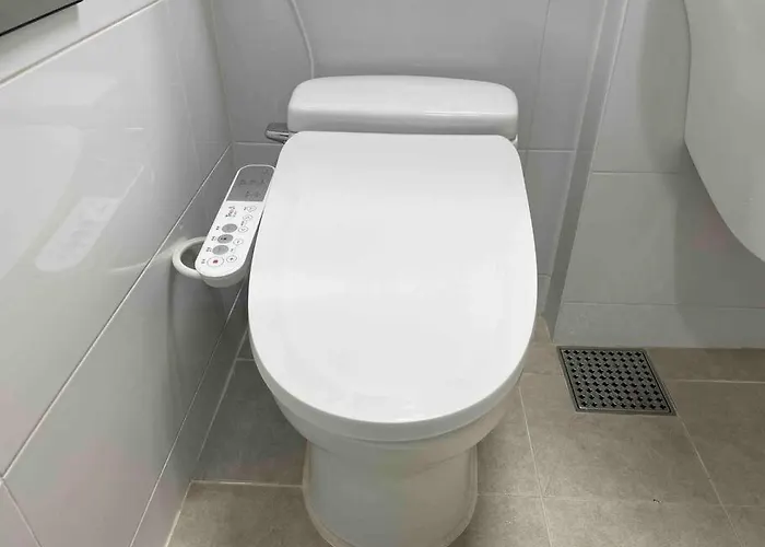 The Share Myeongdong High-rise Floor & Free Gym #subway Station 3min #myeongdong 10min Appartement *