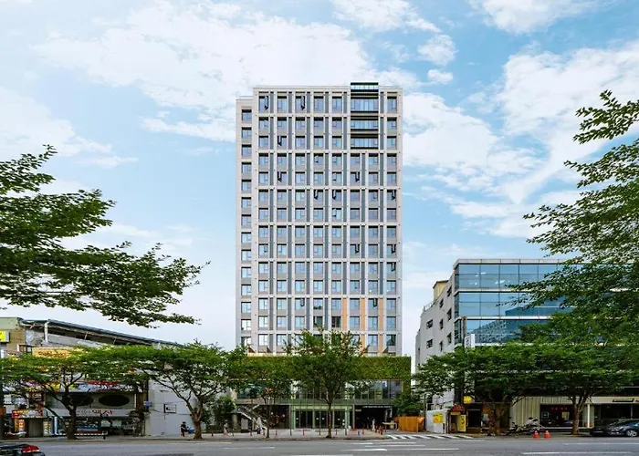 The Share Myeongdong High-rise Floor & Free Gym #subway Station 3min #myeongdong 10min Seoel